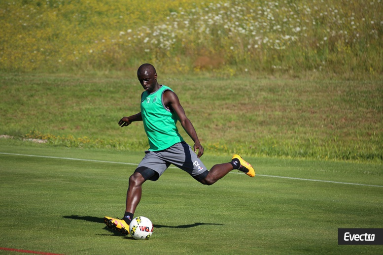 Saint-Etienne: Cheikh Mbengue classé parmi les "indésirables" dans le Forez Saint-Etienne: Cheikh Mbengue classé parmi les "indésirables" dans le Forez