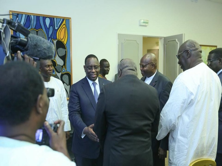 Vivez les images de la rencontre entre Macky Sall et Alioune Badara Cissé