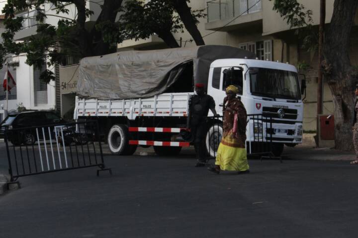Images-Sit-in devant le ministère de l'intérieur :  les forces de l'ordre prêts pour "le combat"