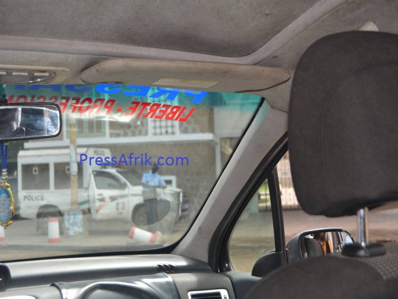 Images-Sit-in devant le ministère de l'intérieur : les forces de l'ordre prêts pour "le combat" Images-Sit-in devant le ministère de l'intérieur : les forces de l'ordre prêts pour "le combat"