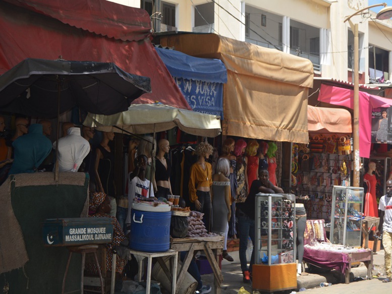 Echauffourées forces de l’ordre-opposition à Sandaga: «la prophétie» des commerçants se réalise (Reportage) Echauffourées forces de l’ordre-opposition à Sandaga: «la prophétie» des commerçants se réalise (Reportage)