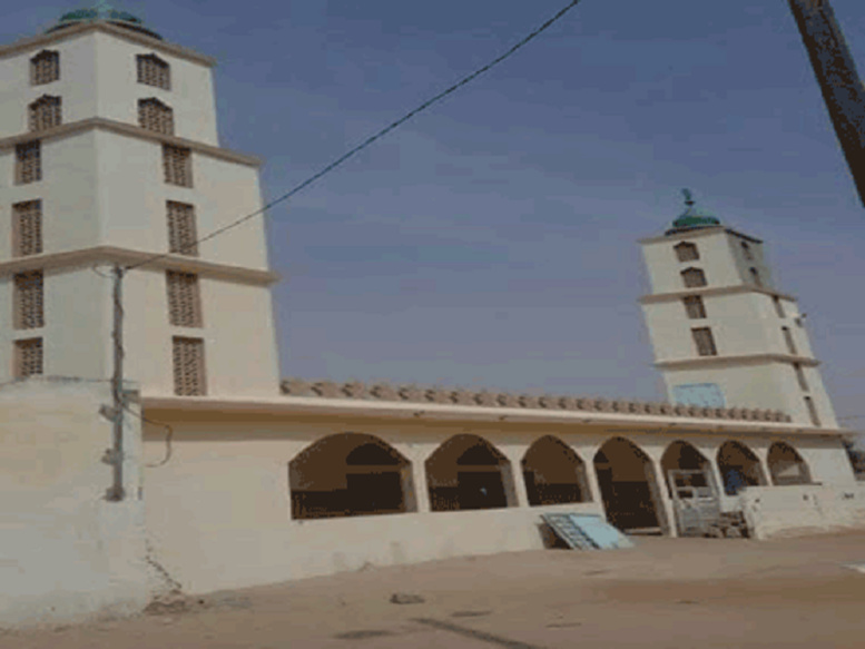  La grande Mosquée de Kolda peint aux couleurs de l’Apr, l’opposition et les Imams indignés La grande Mosquée de Kolda peint aux couleurs de l’Apr, l’opposition et les Imams indignés