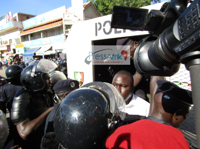 Revivez en images la manifestation de l'opposition Revivez en images la manifestation de l'opposition