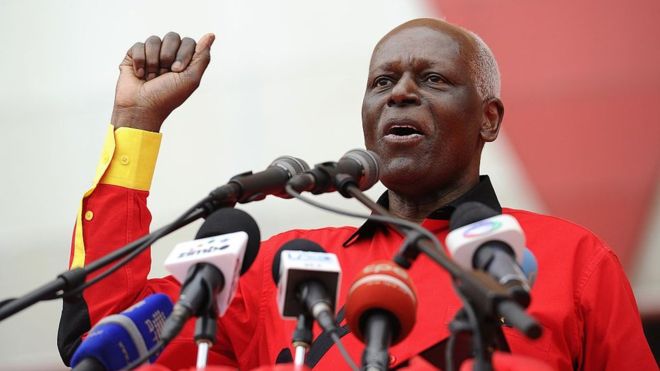 Dos Santos se retire de la politique