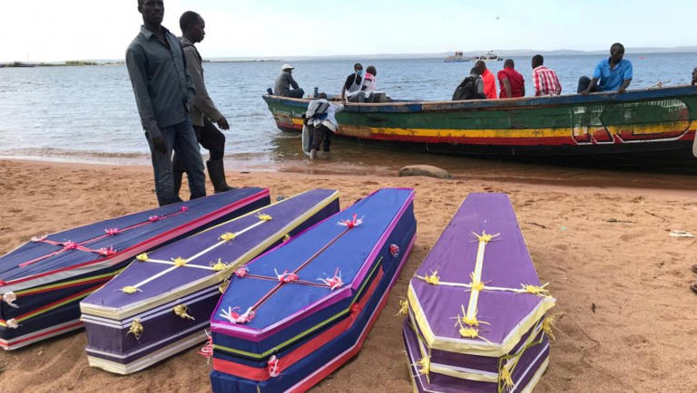 Ferry chaviré: la Tanzanie enterre ses morts