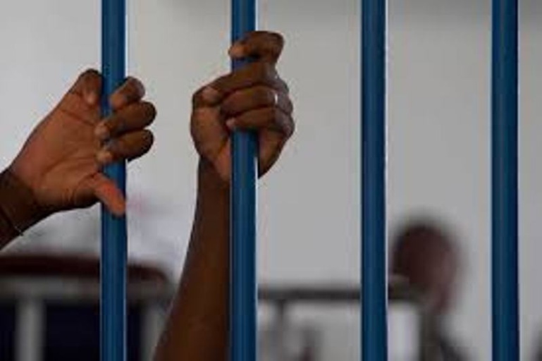 Mbour: une vingtaine de prisonniers entament une grève de la faim