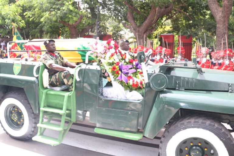 Revivez l'hommage National rendu au défunt chef du protocole Revivez l'hommage National rendu au défunt chef du protocole