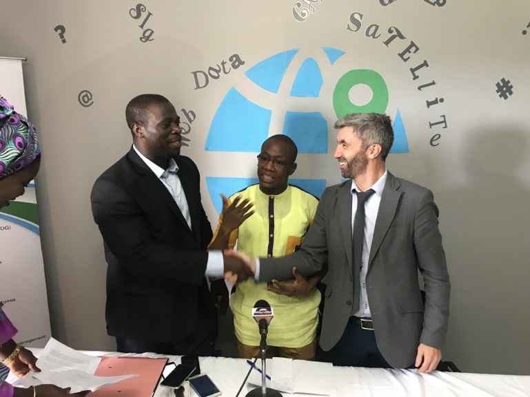 Convention de partenariat : Le Dr Labaly Touré invite à communiquer sur la géomatique Convention de partenariat : Le Dr Labaly Touré invite à communiquer sur la géomatique