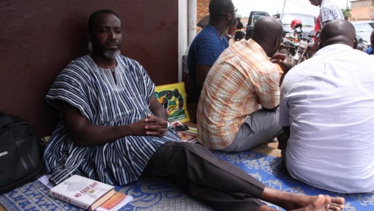 Togo: l'opposant Nicodème Ayao Habia évacué vers un hôpital d'Accra Togo: l'opposant Nicodème Ayao Habia évacué vers un hôpital d'Accra