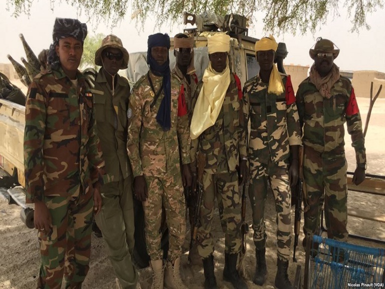 Tchad: 8 soldats tués dans un affrontement avec des membres de Boko Haram (armée) Tchad: 8 soldats tués dans un affrontement avec des membres de Boko Haram (armée)