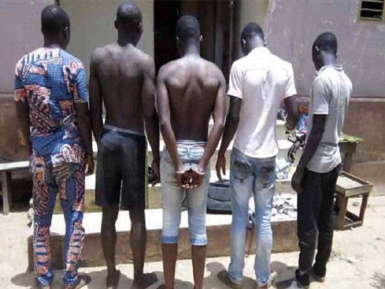 ​Insécurité à Dakar : Aly Ngouille Ndiaye annonce l'arrestation de 15 malfrats qui seront présentés au public...