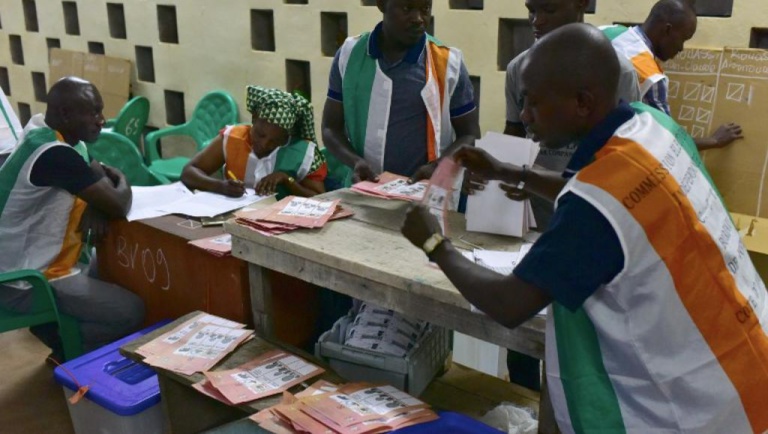 Elections locales en Côte d'Ivoire: faible affluence dans les bureaux de vote Elections locales en Côte d'Ivoire: faible affluence dans les bureaux de vote