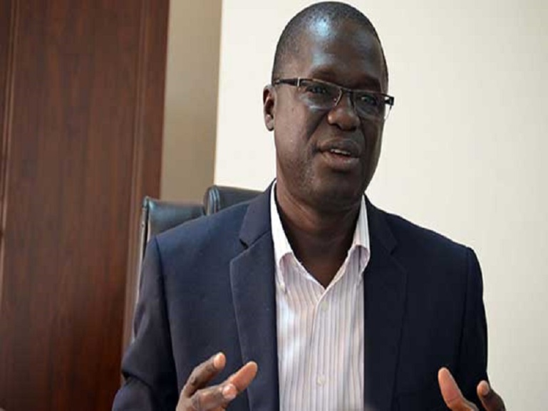 Situation économique : «les découvertes du pétrole et du gaz ne vont pas changer grand-chose», selon Pr Aly Mbaye Situation économique : «les découvertes du pétrole et du gaz ne vont pas changer grand-chose», selon Pr Aly Mbaye