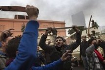 Egypte: émeute dans une prison au nord du Caire, évasion de milliers de prisonniers