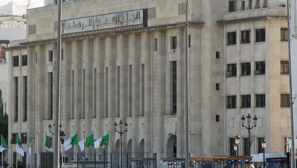 Algérie: crise au Parlement, le FLN exige la démission de son président