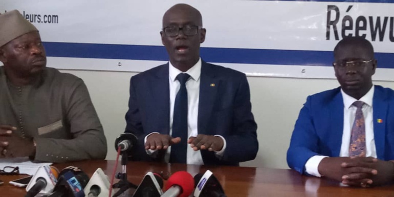 Pétrole: Thierno Alassane Sall révèle l'octroi de certains contrats en violation des dispositifs pertinents