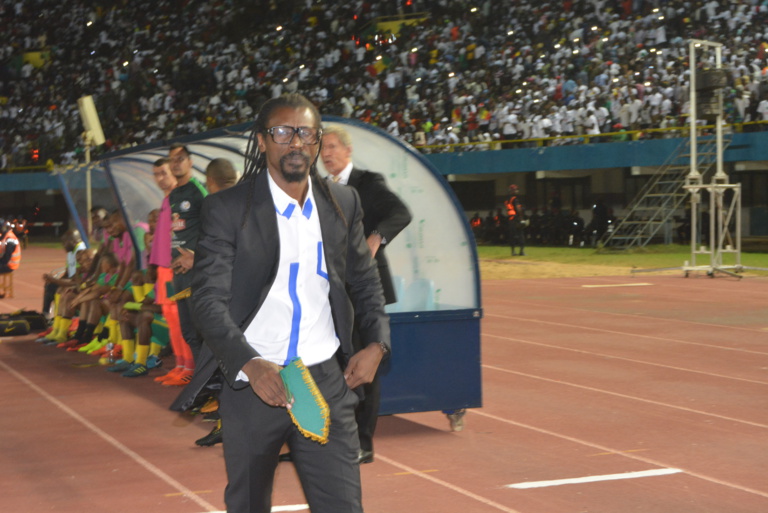 #Equipenationale : Kara Mbodji fait les yeux doux à Aliou Cissé #Equipenationale : Kara Mbodji fait les yeux doux à Aliou Cissé