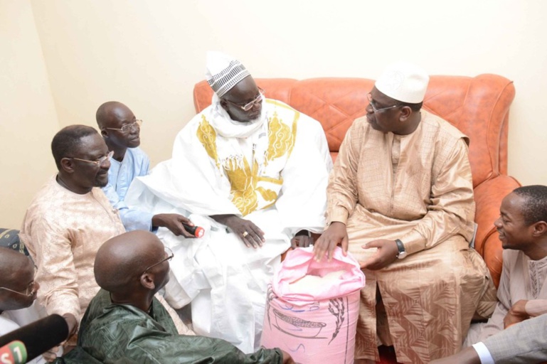 #Magal2018 : Macky se rend chez le marabout de Idy, Serigne Moussa Mbacké Nawel #Magal2018 : Macky se rend chez le marabout de Idy, Serigne Moussa Mbacké Nawel