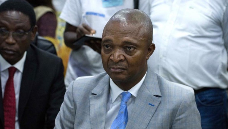 RDC: Emmanuel Shadary, un candidat en retrait dans les pas de Joseph Kabila RDC: Emmanuel Shadary, un candidat en retrait dans les pas de Joseph Kabila