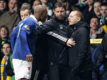 VIDEOS Gros incidents à Celtic Glasgow et les Rangers: El Hadji Diouf encore impliqué