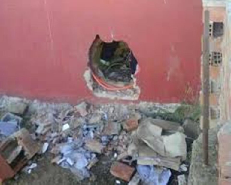 Cambriolage: 6,9 millions Fcfa et un pistolet emportés au service de Douane de Kolda Cambriolage: 6,9 millions Fcfa et un pistolet emportés au service de Douane de Kolda