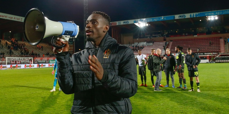 Courtrai sanctionné pour le comportement raciste de ses supporters ?