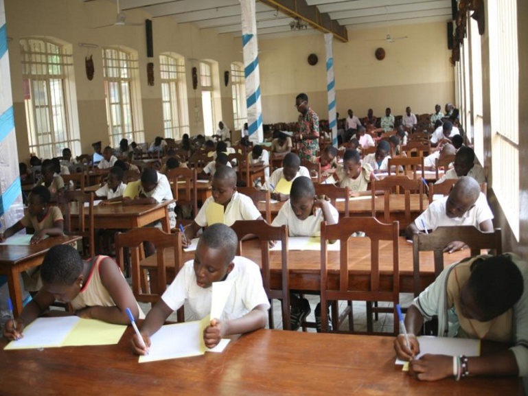 Difficultés financières: Après les écoles privées, les enseignants du privé catholique montent au créneau Difficultés financières: Après les écoles privées, les enseignants du privé catholique montent au créneau