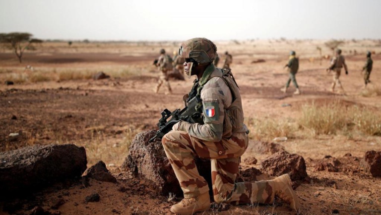 A « la Une », Barkhane frappe au Mali