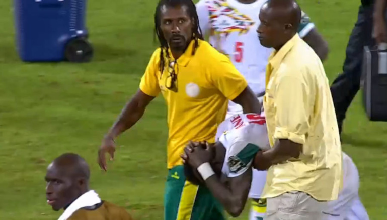 Le frère de Sadio Mané explique ses larmes : « il a pleuré juste parce qu’il... » Le frère de Sadio Mané explique ses larmes : « il a pleuré juste parce qu’il... »