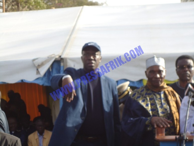 VIDEOS & Reportage Photos direct manifs 19 mars: Wade sans pitié pour les jeunes opposants arrêtés