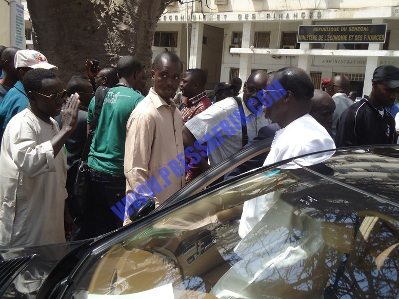 VIDEO & PHOTOS: Moustapha Niasse: "tirer des coups de feu en l’air n’est pas un délit"