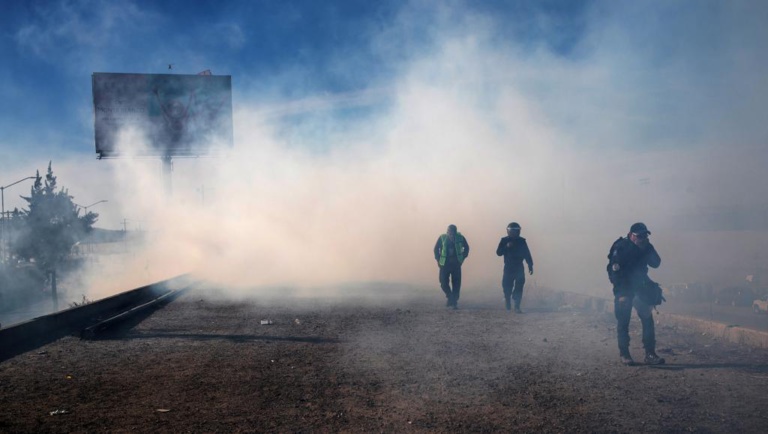 Migrants: les Etats-Unis ferment brièvement leur frontière avec le Mexique Migrants: les Etats-Unis ferment brièvement leur frontière avec le Mexique