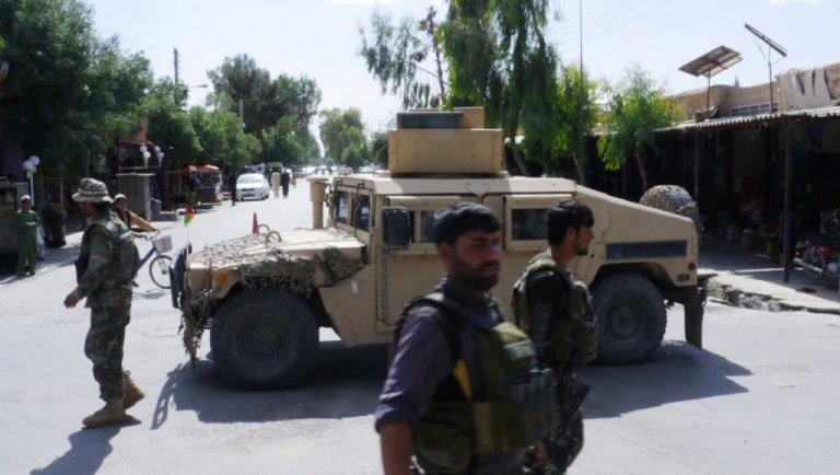 Afghanistan: une embuscade des talibans fait une vingtaine de morts dans l'ouest Afghanistan: une embuscade des talibans fait une vingtaine de morts dans l'ouest