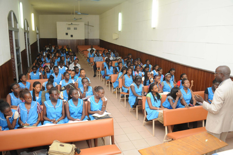 Bac 2019 : une génération d'élèves de l'Immaculée Conception sur le point d'être sacrifiée par le ministère Bac 2019 : une génération d'élèves de l'Immaculée Conception sur le point d'être sacrifiée par le ministère