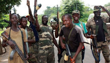 La bataille d`Abidjan fait rage, résistance acharnée des troupes de Gbagbo