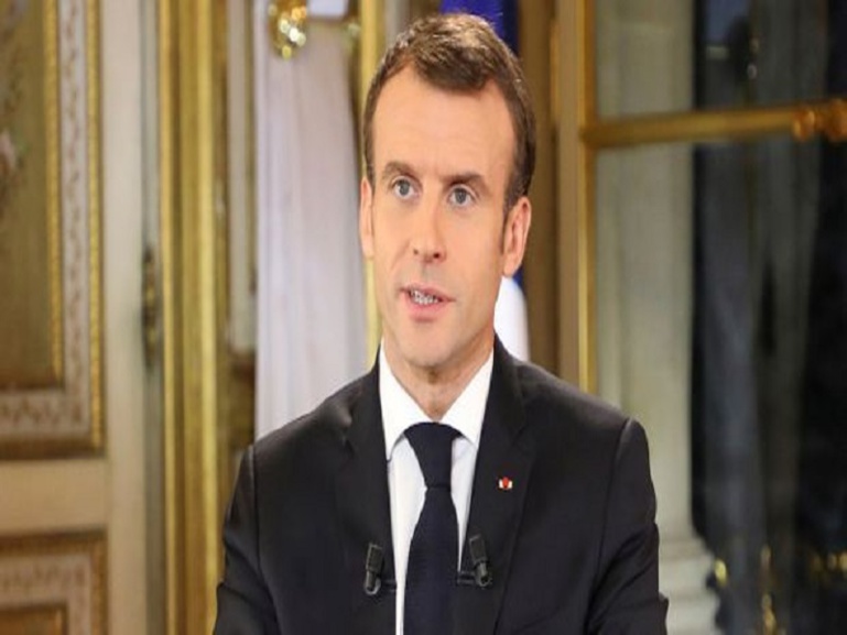 "Gilets jaunes" : Macron fait son mea culpa et dégaine une série de mesures sociales