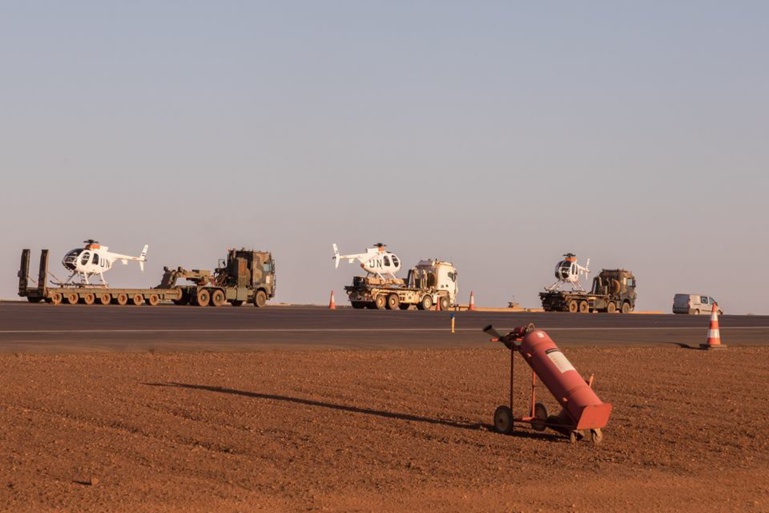 Mali: trois hélicoptères d’attaque des Forces Armées arrivent à Gao Mali: trois hélicoptères d’attaque des Forces Armées arrivent à Gao