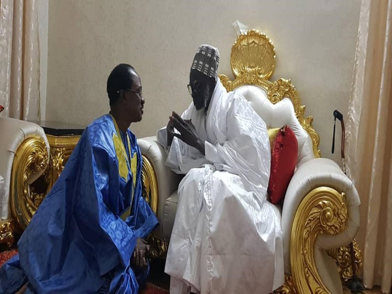 Touba : Me Madické Niang reçu par le Khalife Général des mourides Touba : Me Madické Niang reçu par le Khalife Général des mourides