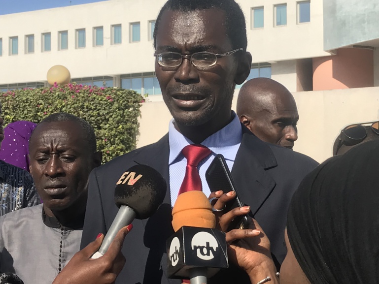Le Sytjust révèle le plan d’Ismaila Madior Fall de remplacer les professionnels par des gendarmes et policiers et... Le Sytjust révèle le plan d’Ismaila Madior Fall de remplacer les professionnels par des gendarmes et policiers et...