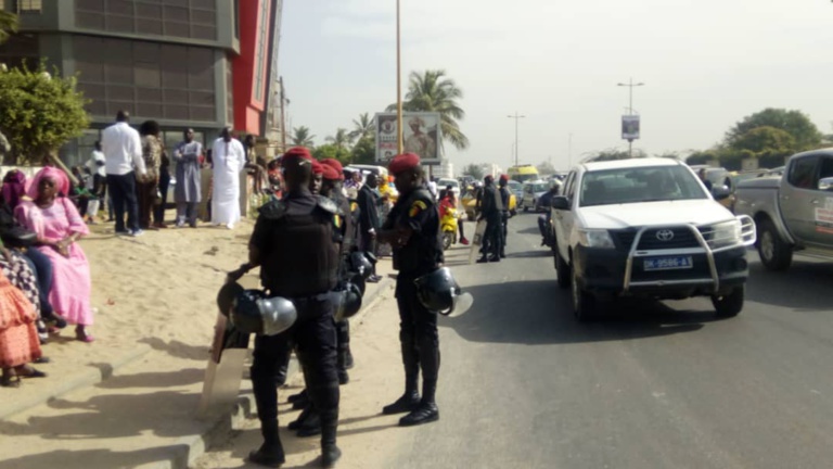 Images - La Cour suprême en état de siège