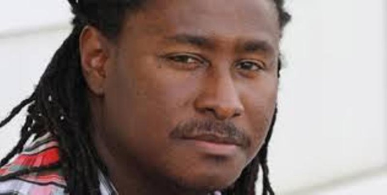 Didier Awadi: "J'ai eu peur quand j'ai appris que le Sénégal a obtenu 7.000 milliards F cfa au Groupe consultatif" Didier Awadi: "J'ai eu peur quand j'ai appris que le Sénégal a obtenu 7.000 milliards F cfa au Groupe consultatif"