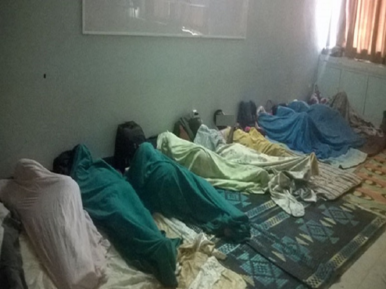 Grève de la faim : les sortants 2013 de la Fastef prêts à mourir plutôt que … Grève de la faim : les sortants 2013 de la Fastef prêts à mourir plutôt que …