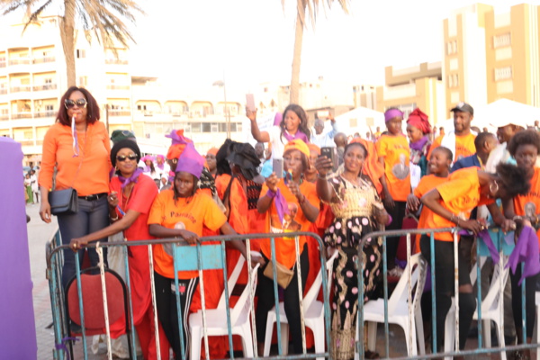 Place de la Nation: Vivez l'ambiance de l'investiture de Idrissa Seck... en images 