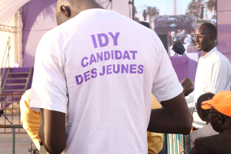 Place de la Nation: Vivez l'ambiance de l'investiture de Idrissa Seck... en images 