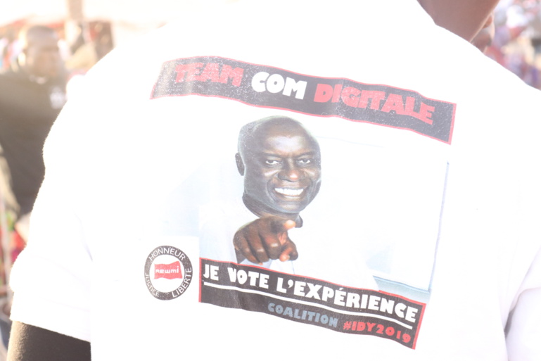 Place de la Nation: Vivez l'ambiance de l'investiture de Idrissa Seck... en images 