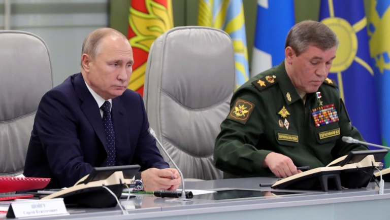 Russie: Poutine salue la réussite du tir d'un nouveau missile hypersonique Russie: Poutine salue la réussite du tir d'un nouveau missile hypersonique