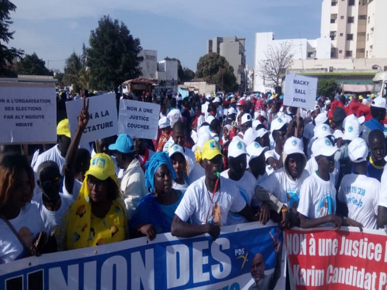 Marche du Frn : l’opposition réussit le pari de la mobilisation (Images)