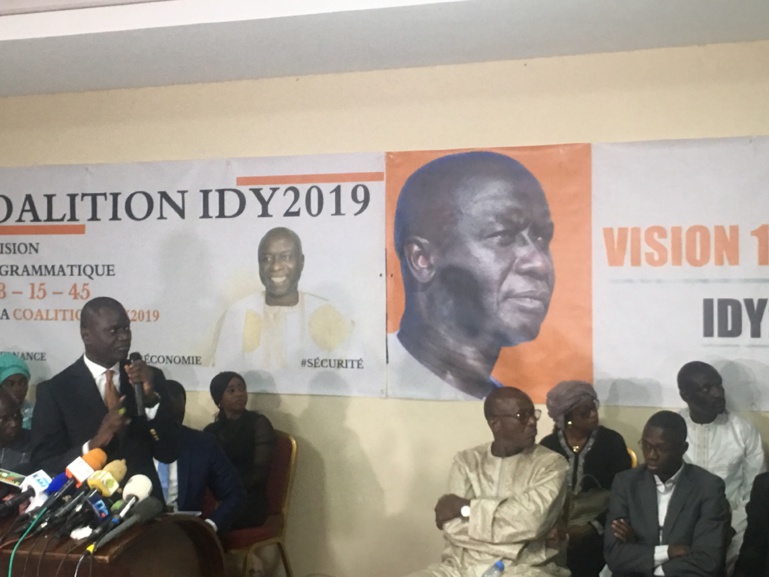 Idy Président s’engage à supprimer le parrainage, à instaurer le bulletin unique et à... Idy Président s’engage à supprimer le parrainage, à instaurer le bulletin unique et à...