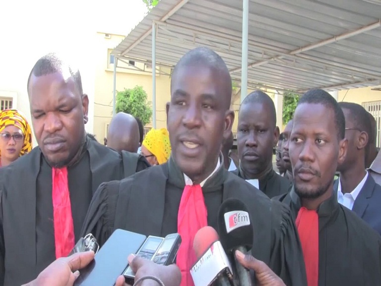 Le Sytjus dans la rue mardi...jour de la rentrée des Cours et Tribunaux