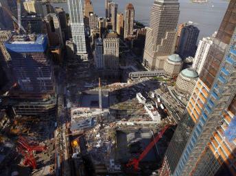 Le site de Ground Zero, à New York, où deux avions avaient percuté les tours du World Trade Center le 11 septembre 2001. REUTERS/Mike Segar